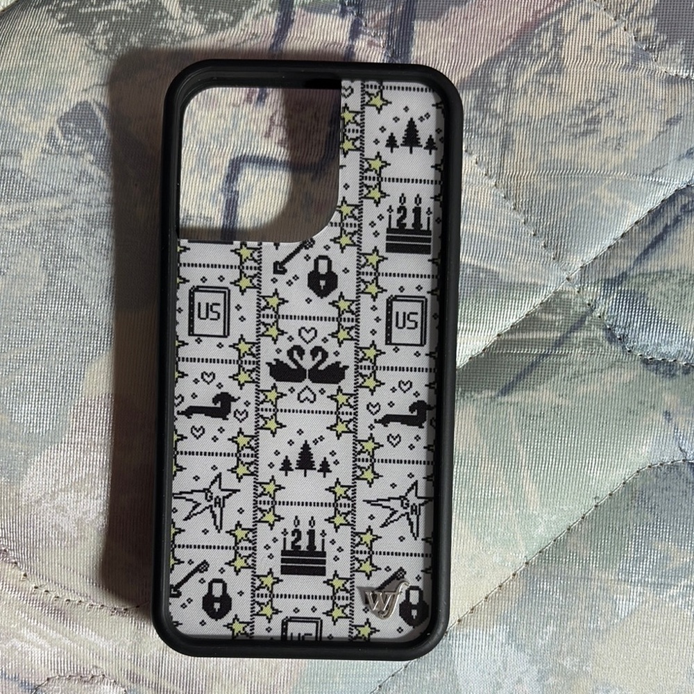 Wildflowers Black and Gray Protective Phone Case